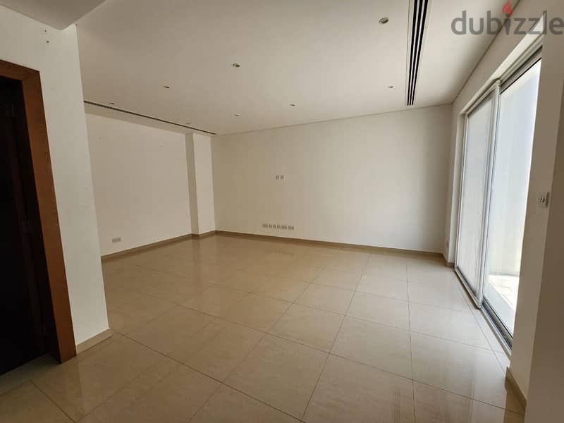 Stunning corner 2 bed Town House in Al Mouj 11