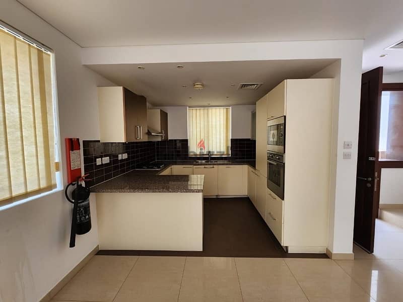 Stunning corner 2 bed Town House in Al Mouj 12