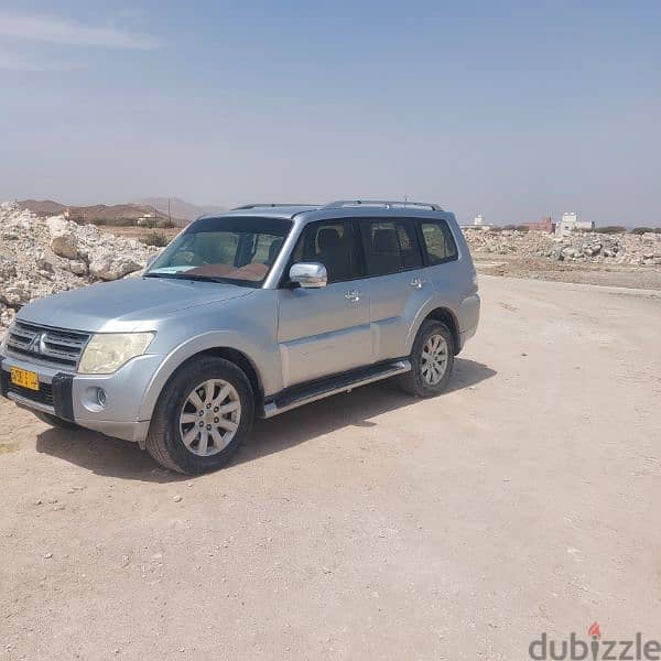 Mitsubishi Pajero 2011 1