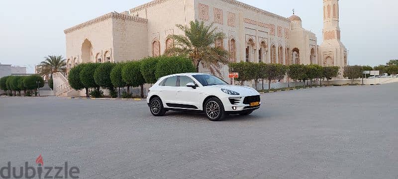 Porsche Macan S Clean Title - Under the warranty of the Oman Agency 10