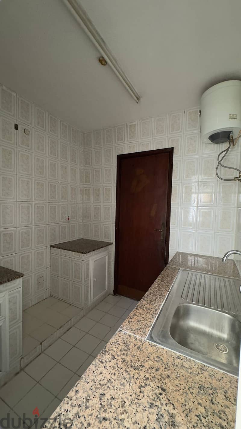 family flat for rent in Wadi Kabir 6