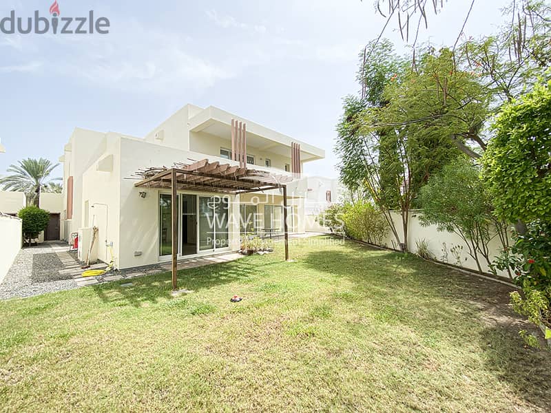 Very Spacious 5-Bedroom Villa in Al Mouj 3