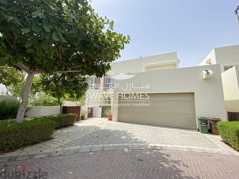 Very Spacious 5-Bedroom Villa in Al Mouj 5