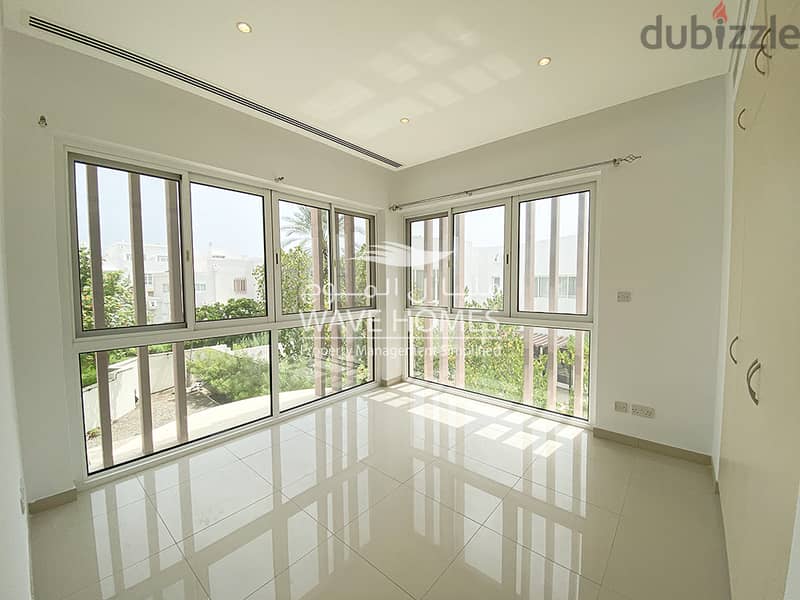 Very Spacious 5-Bedroom Villa in Al Mouj 7