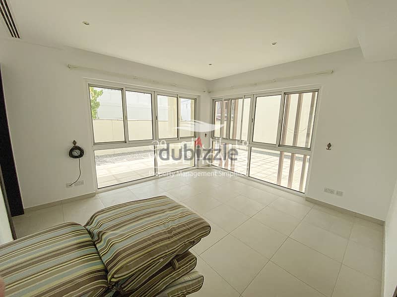 Very Spacious 5-Bedroom Villa in Al Mouj 12