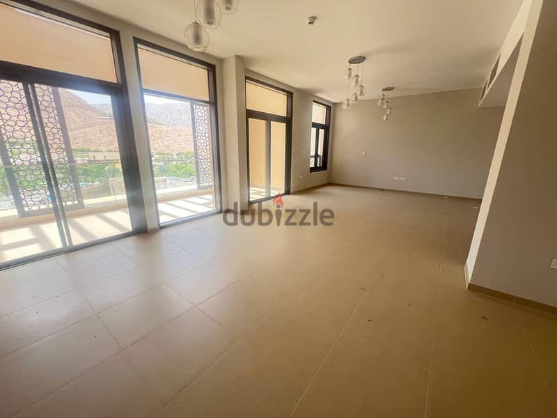 Duplex 3+1 Bedrooms in Muscat Bay | شقة 3+1 غرف، خليج مسقط 1