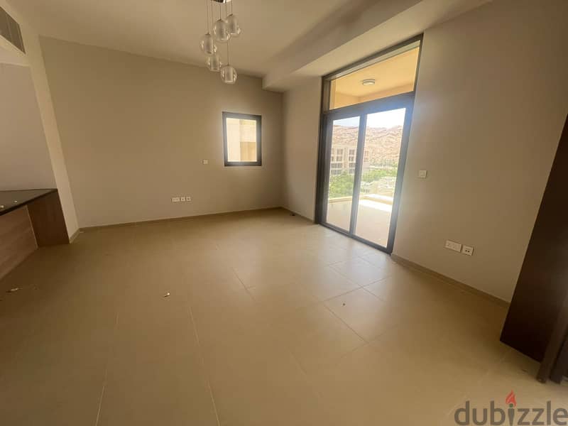 Duplex 3+1 Bedrooms in Muscat Bay | شقة 3+1 غرف، خليج مسقط 2