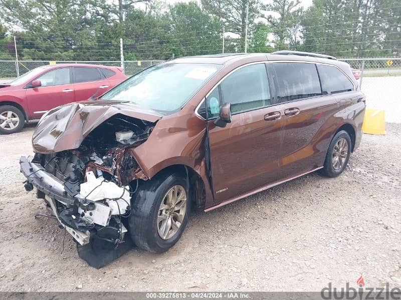 Toyota Sienna 2021 LE 1