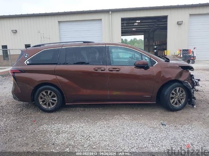 Toyota Sienna 2021 LE 12