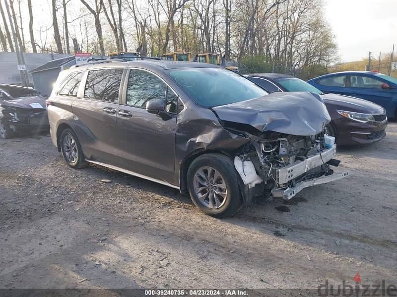 Toyota Sienna 2022 XLE 0