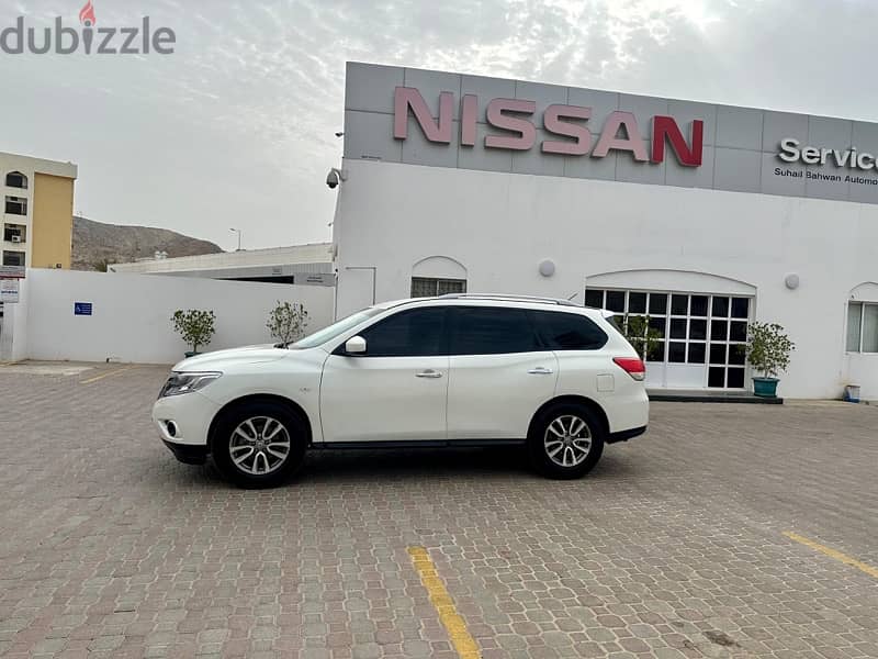 Nissan Pathfinder 4WD Model 2015 Oman Agency 6