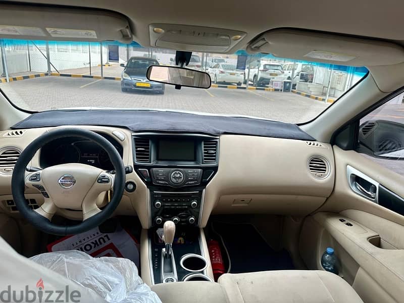Nissan Pathfinder 4WD Model 2015 Oman Agency 10