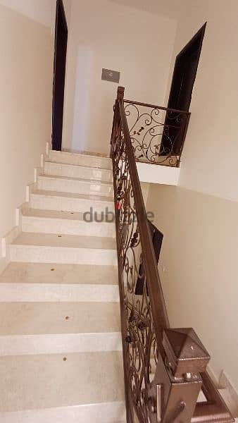 Villa for rent in Al Hail North فيلا للأيجار في الحيل الشماليه 4