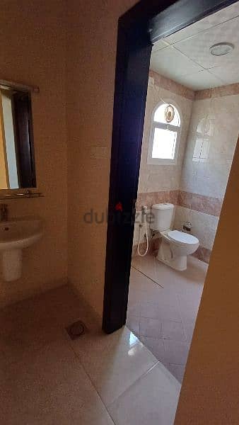 Villa for rent in Al Hail North فيلا للأيجار في الحيل الشماليه 9