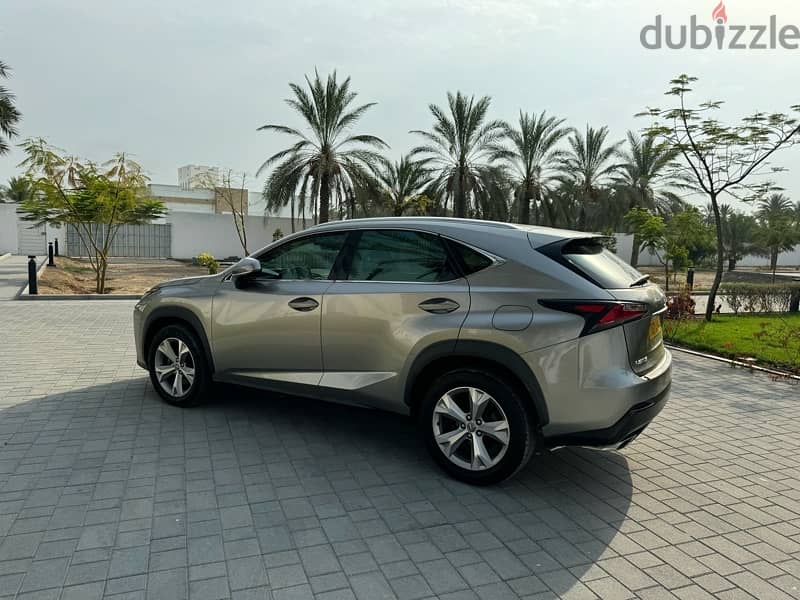 Lexus NX 200t 2015 GCC OMAN للبدل فقط مع دفع رباعي 7 ركاب 3