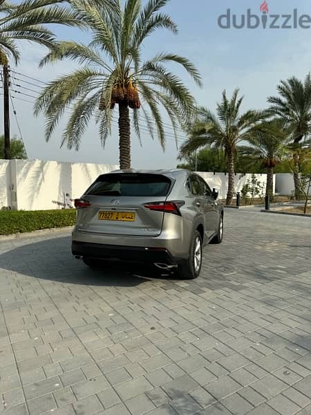 Lexus NX 200t 2015 GCC OMAN للبدل فقط مع دفع رباعي 7 ركاب 4