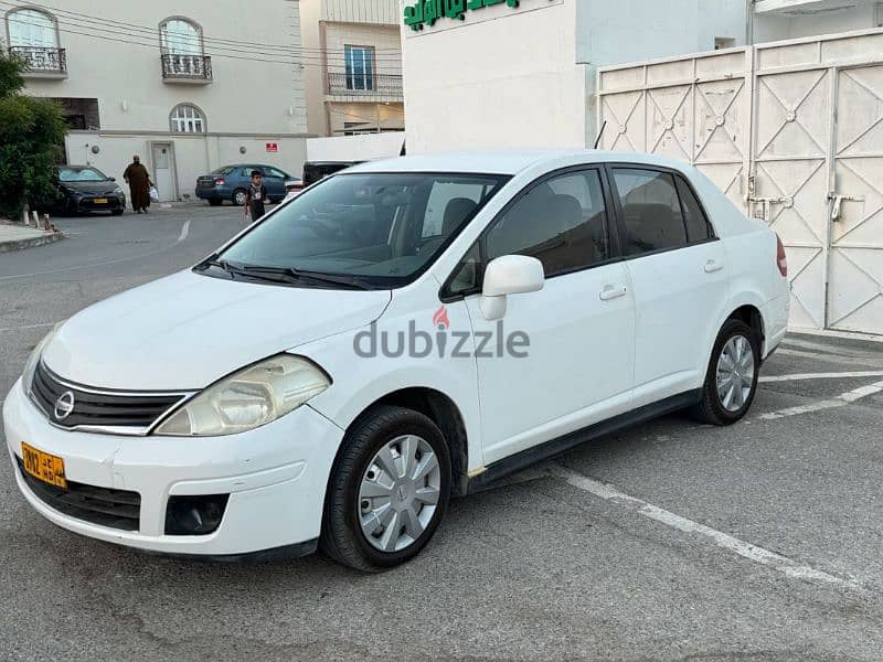 Nissan Tiida 2012 0