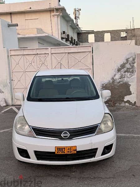 Nissan Tiida 2012 6