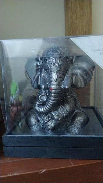 Elephant candle 1