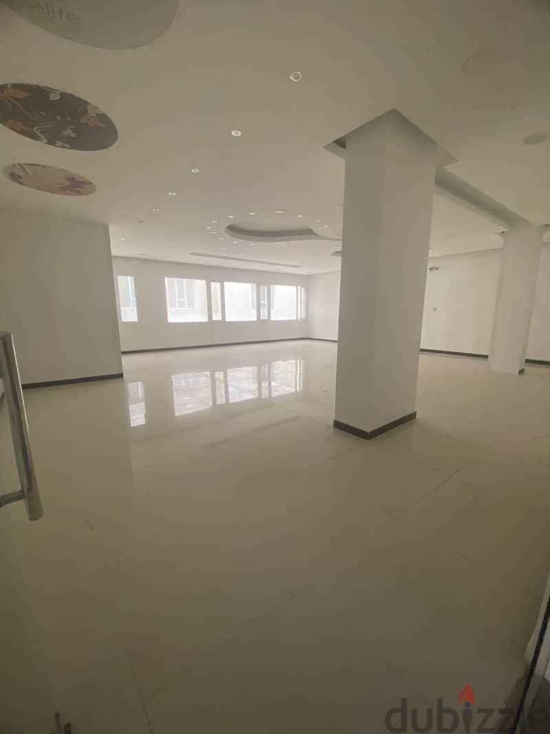 SR-AS-433 An office for rent in an open space in Al Mawaleh North. 0