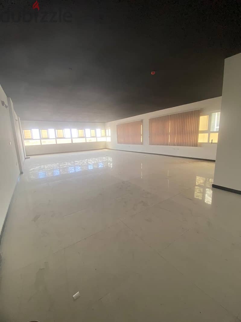 SR-AS-433 An office for rent in an open space in Al Mawaleh North. 1