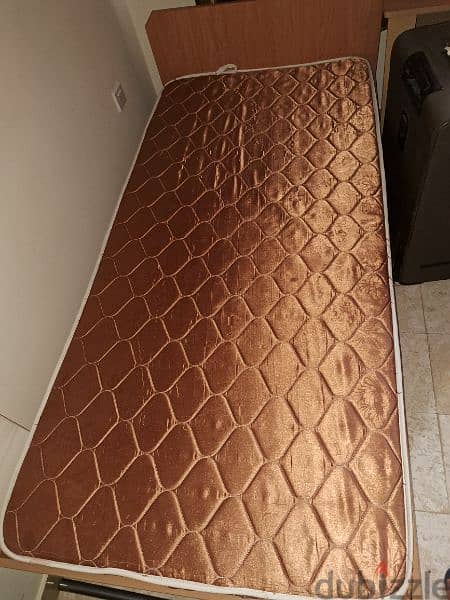 Single mattress 0