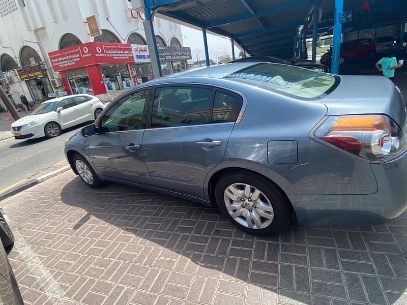 Nissan Altima 2012 1