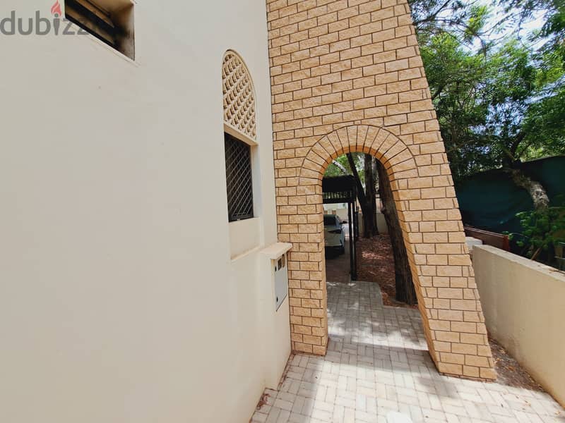 فيلا للايجار الحيل/Villa for rent, Al Hail 19