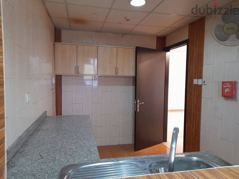 2bhk flat Near Grand mosque Gubrah 5