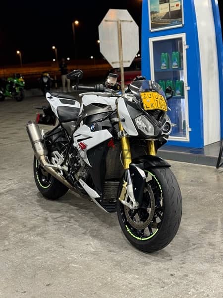 bmw s1000r gcc 0