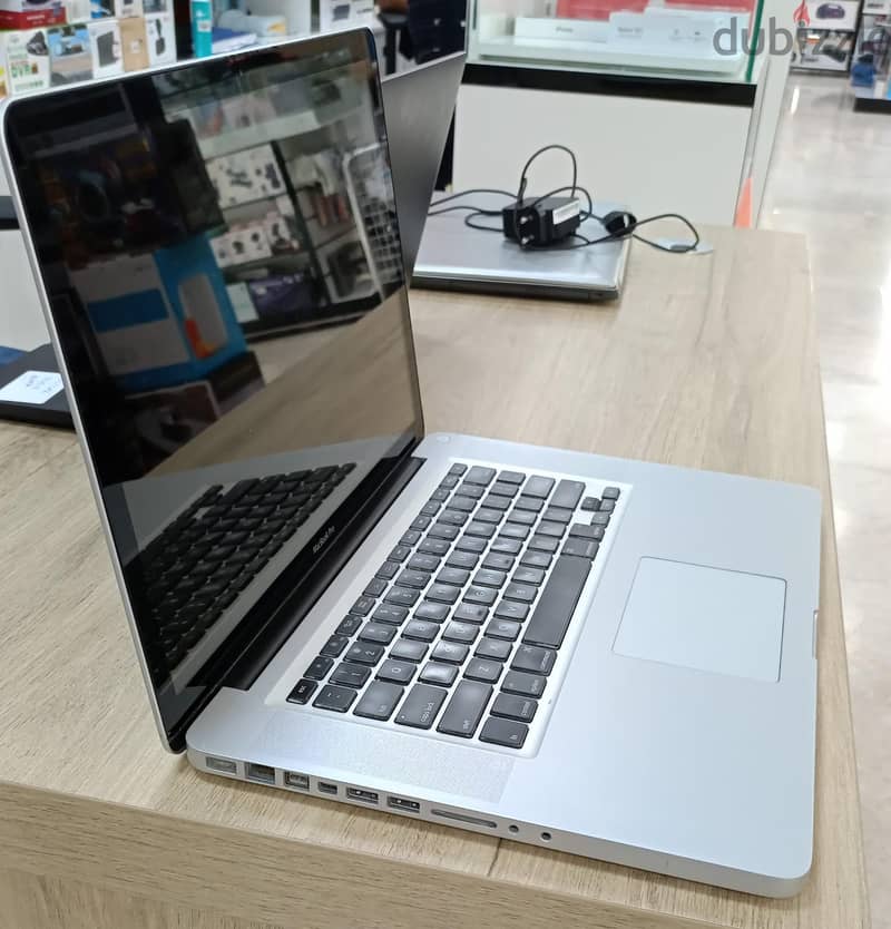 MacBook Pro Core i5 Model 10/11/12 (8GB/500GB HDD) 1