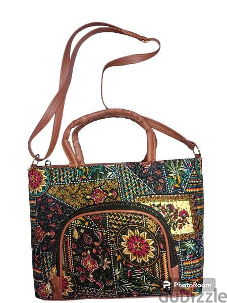 New collection of hand bag ,purse, starting just 1 omr 6