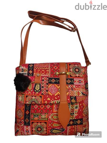 New collection of hand bag ,purse, starting just 1 omr 7