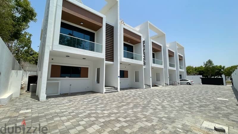 New 4 bedrooms villas in prime location Qurum 0