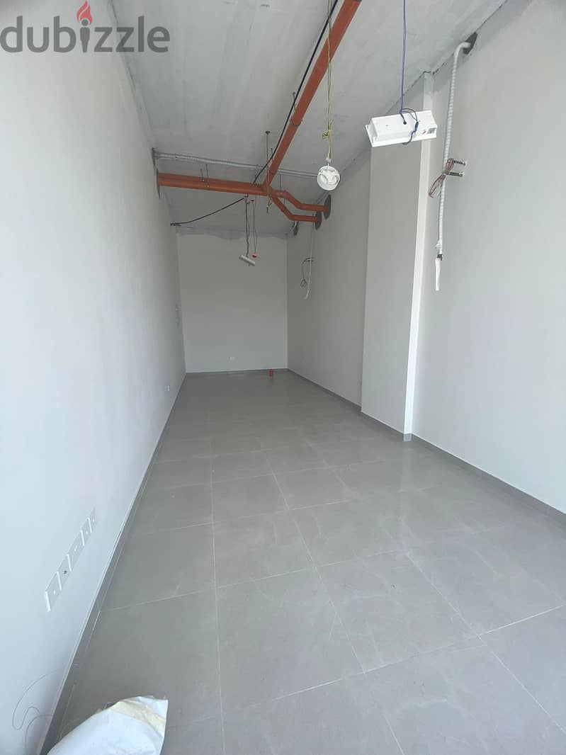 "SR-AS-484 Shop for rent in al mawaleh south" 1