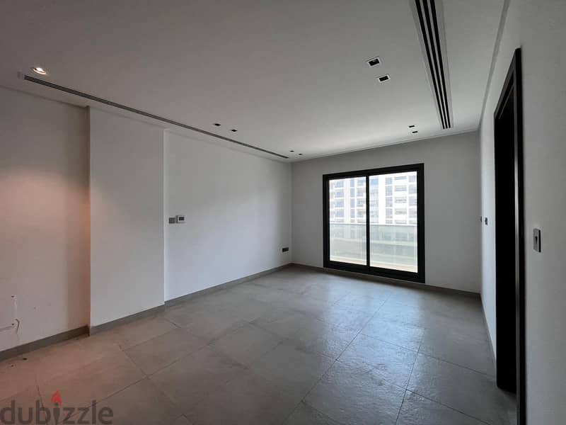 1 BR Luxury Apartment In the Pearl Muscat 1