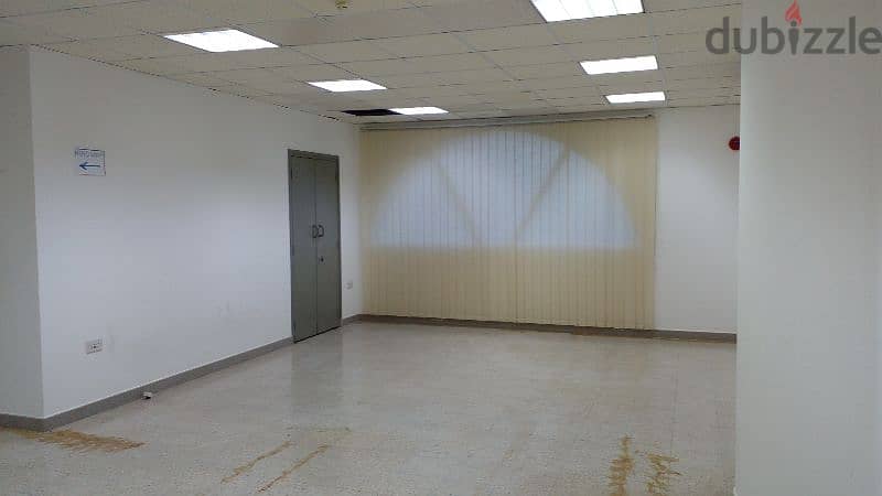 Office  store & showroom for rent in Alkhuwair & shatil qurum 7