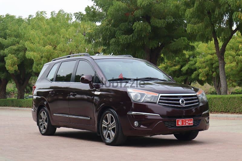 ssangyong rodius 8seaters monthly rent 210R. O 12