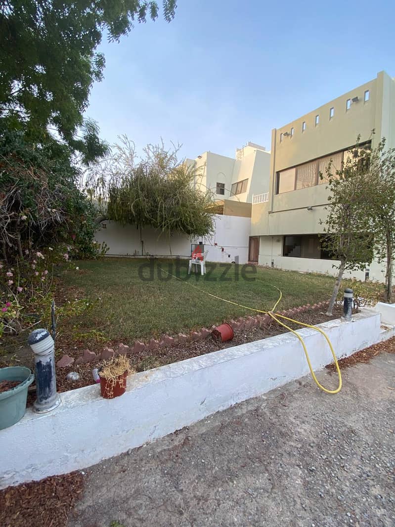 "SR-DY-542  Spacious High-Quality Villa to Let in MQ 1