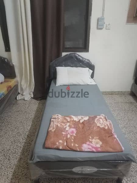 beds in room for rent سرير للإيجار في غرفه 2