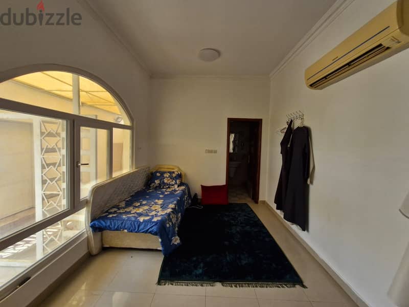 6 + 1 BR Incredible Villa in Mawaleh for Rent 3