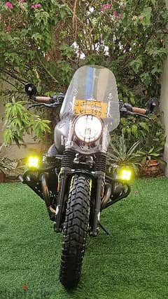 bmw r9t scambler 2018 ( 1200 cc boxer twin ) with special number plate