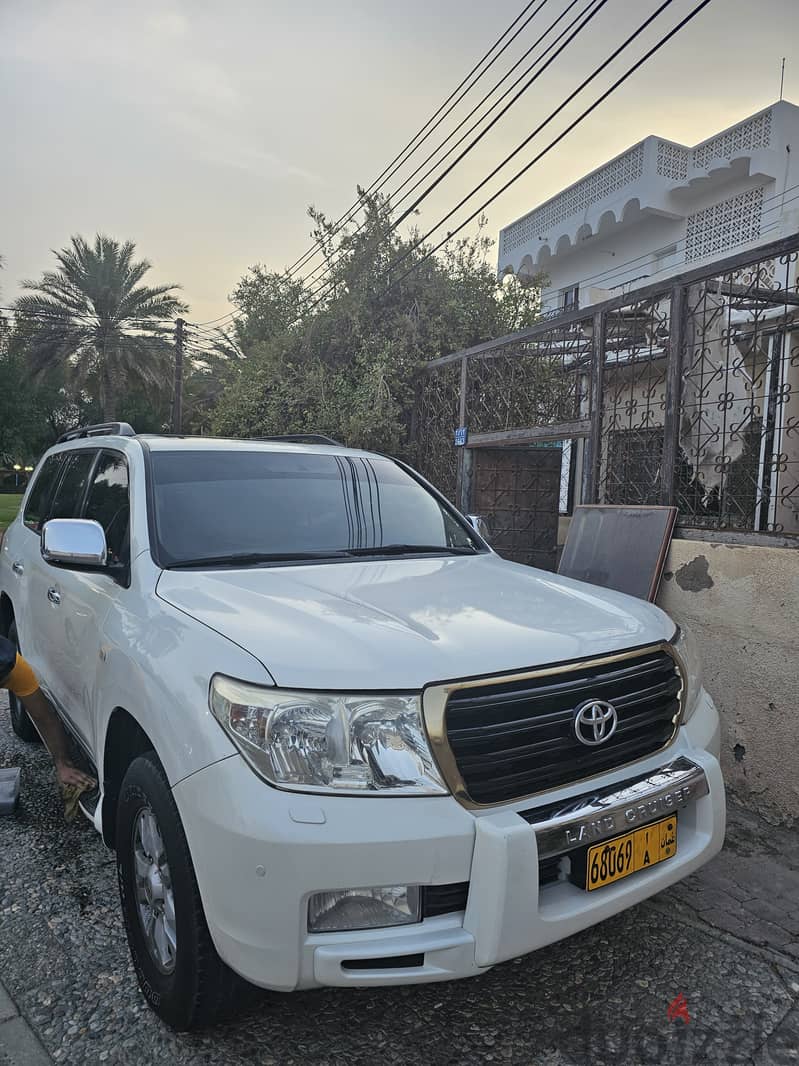 Toyota Land Cruiser 2009 v6 تويوتا وكالة عماني 1