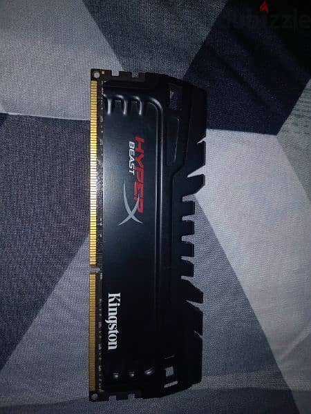 1600MHZ 8Gb RAM DDR3 (hyperblast ram is free) 3