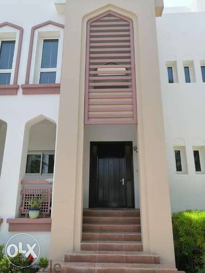 3 bedrooms townhouse with garden for sale in Al Mouj