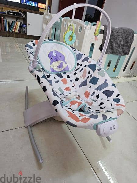 urgent sale Baby cradle for throwaway price . 4