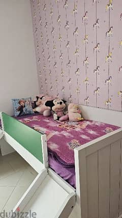 سرير اطفال بحالة ممتازه للبيعkids bed in excellent conditin for sale