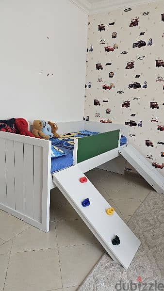 سرير اطفال بحالة ممتازه للبيعkids bed in excellent conditin for sale 4