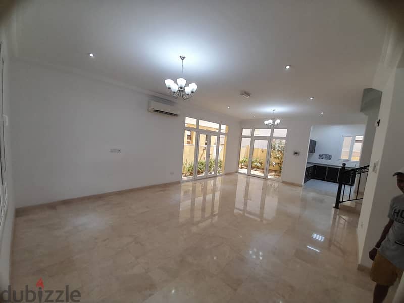 "SR-JV-495 Villa to let In al seeb 3