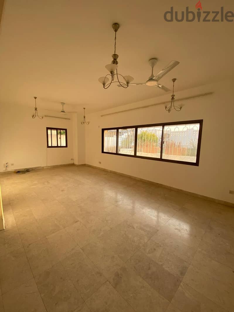 "SR-SO-543  *High-Quality Flat to Let in MQ* 4